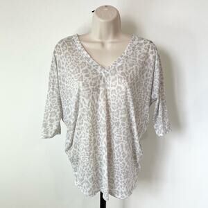 Express Sheer V Neck T‎ Shirt White Cheetah Size Small Animal Print Comfy Tee